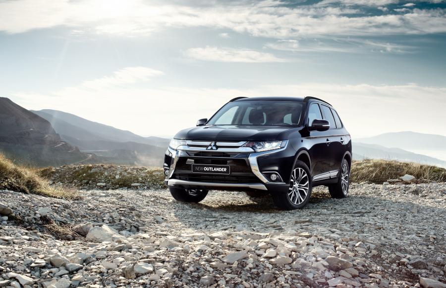  Mitsubishi Outlander 2015 года  (фото 5 из 10)
